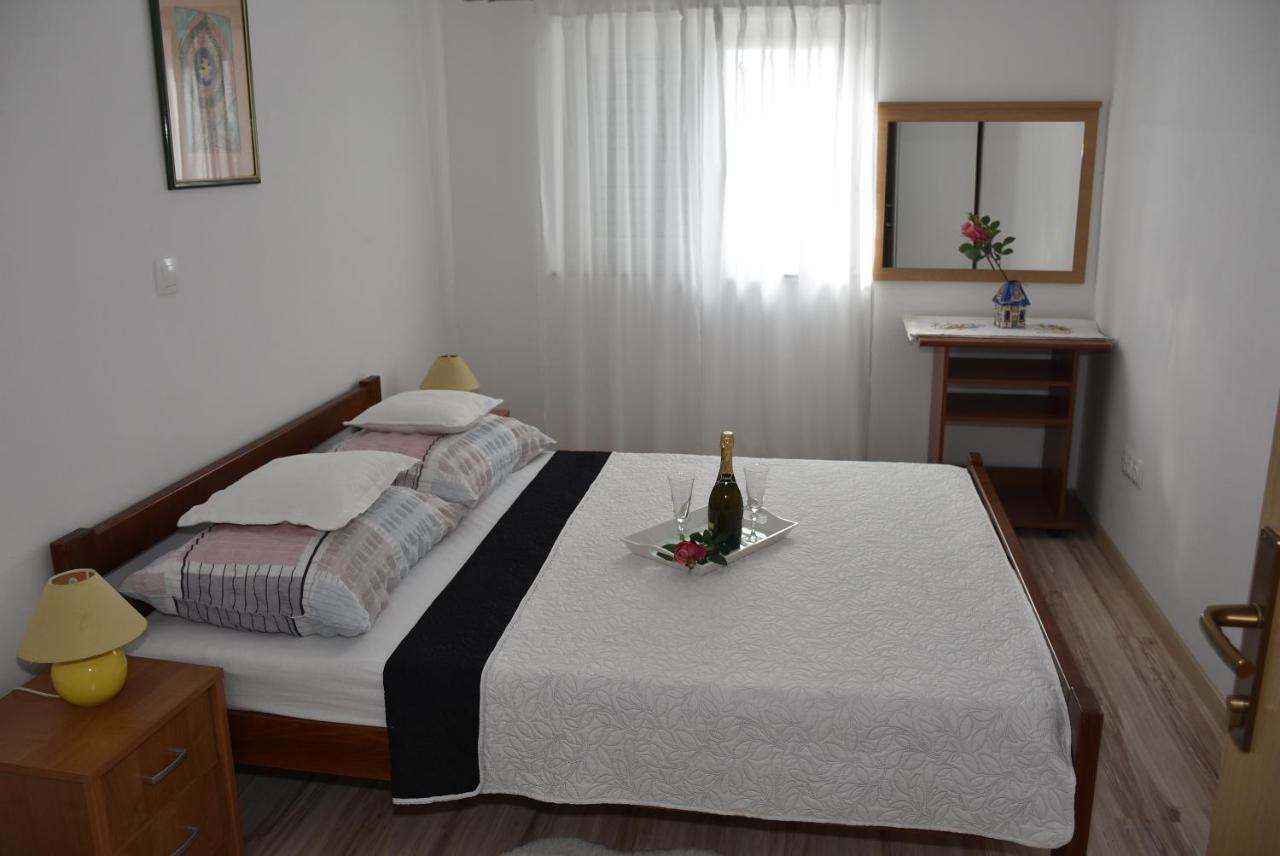 Apartmani Mira Klenovica Εξωτερικό φωτογραφία